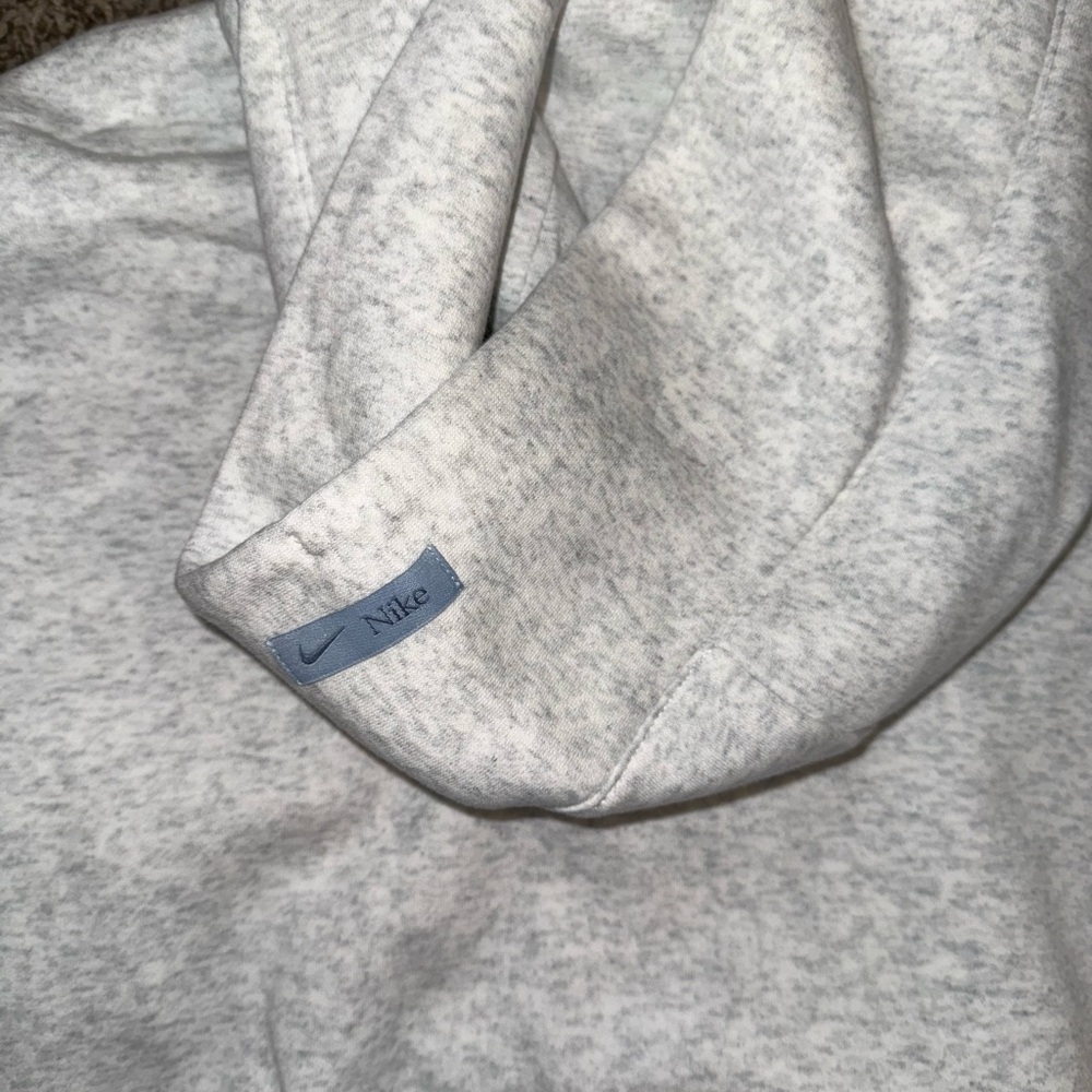 Nike Heather Gray Sweatshirt - Picture 5 of 6